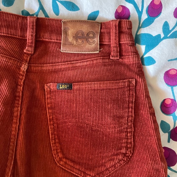 Lee Vintage Modern High Rise Straight Leg Ankle Corduroy Pants - Picture 4 of 13